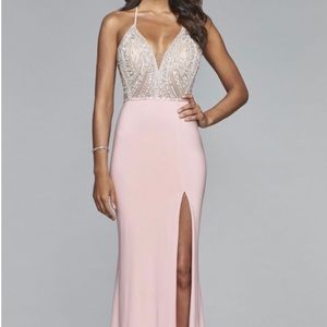 Selling this prom dress, only worn once!